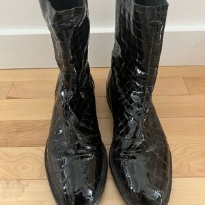 L'INTERVALLE Black Ankle Boots with Crinkled Texture